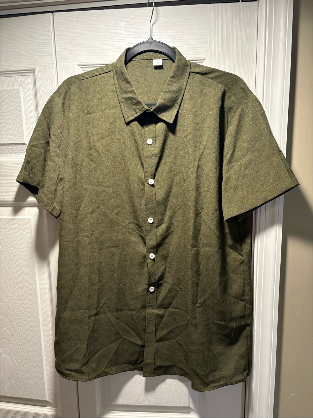 Men's Olive Green Short Sleeve Button-Up Shirt
